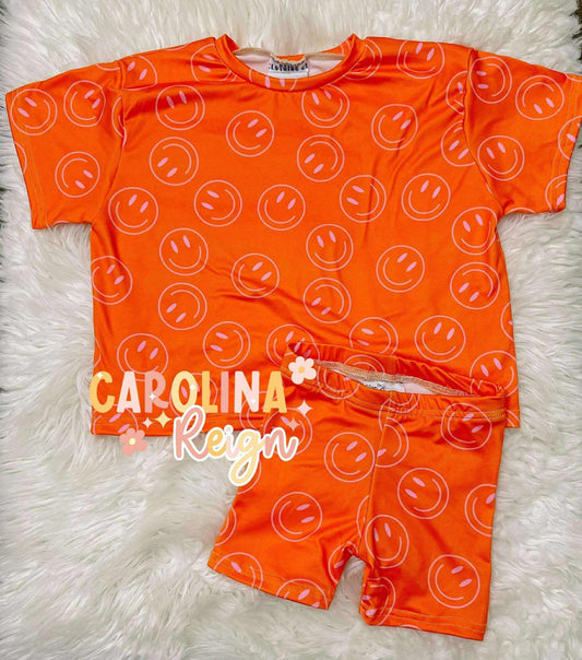 Oversize tee and bikers