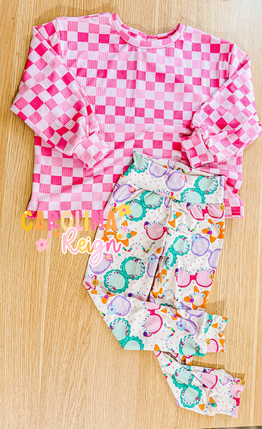 Size 3T pink checker set