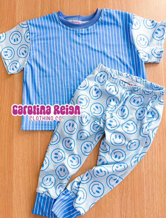 Size 3T oversize tee & joggers with pockets