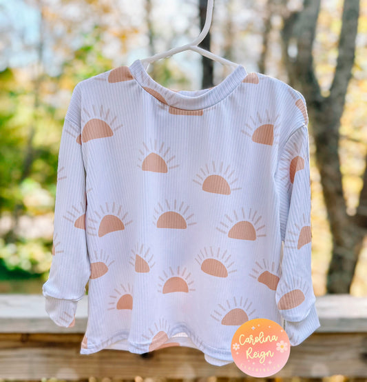 Size 2T oversize long sleeve suns