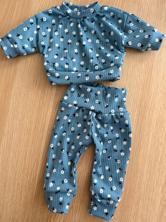 Dolly outfit blue floral