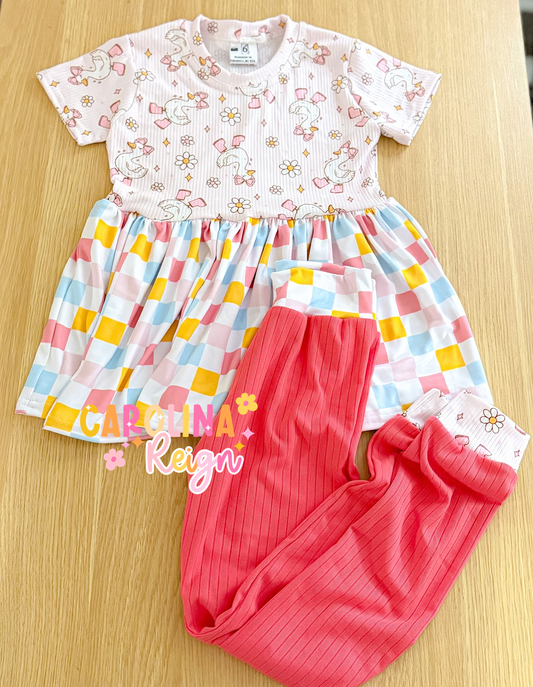 Size 6 Augusta peplum & leggings goose/checker