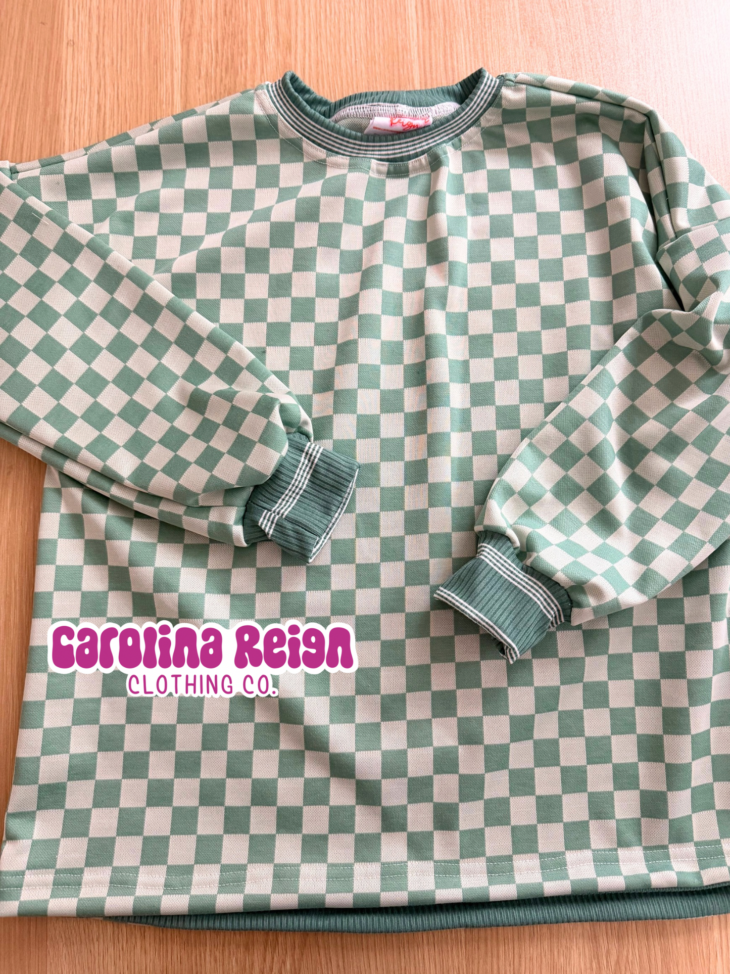 Size 7/8 oversize sweater mint checker